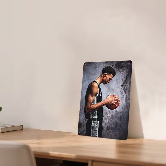MA BASKET BOX – Plaque Métal Wemby Spurs N°1