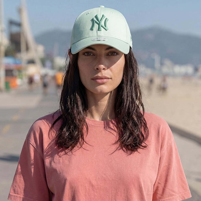 NEW ERA - Casquette Femme New York Yankees Metallic Logo 9FORTY - 60667382