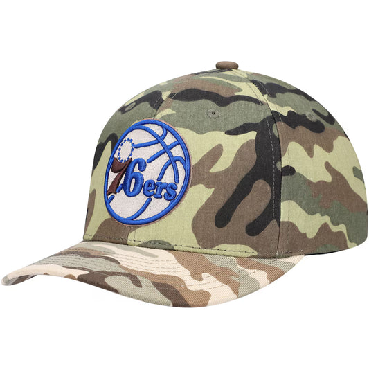 MITCHELL & NESS – Casquette Philadelphia 76ers Woodland Desert Snapback