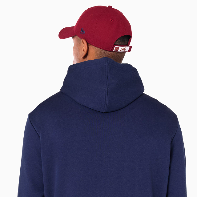 NEW ERA – Sweat à Capuche Cleveland Cavaliers NBA Bleu Marine – Référence 60505450