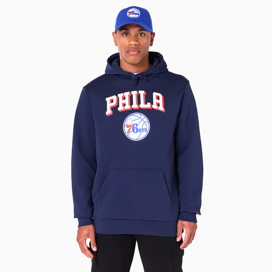 NEW ERA – Sweat à Capuche Philadelphia 76ers NBA Bleu Marine – Référence 60505449