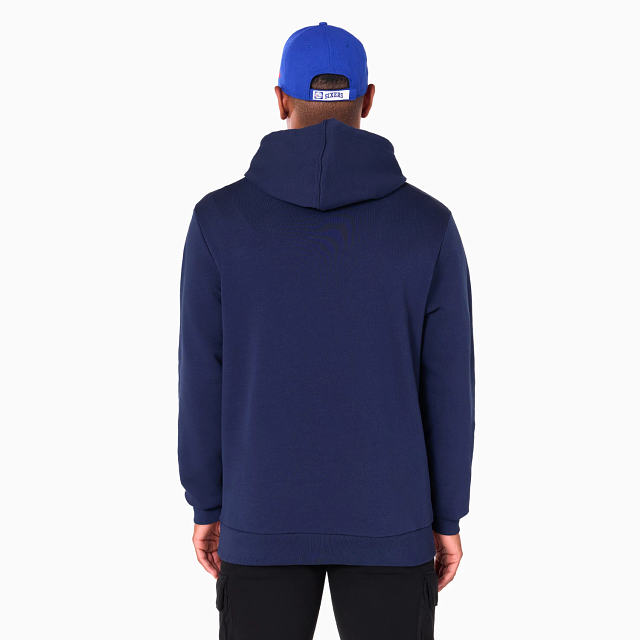 NEW ERA – Sweat à Capuche Philadelphia 76ers NBA Bleu Marine – Référence 60505449