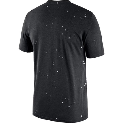 NIKE – Tee shirt Brooklyn Nets Courtside Splatter – 4362698