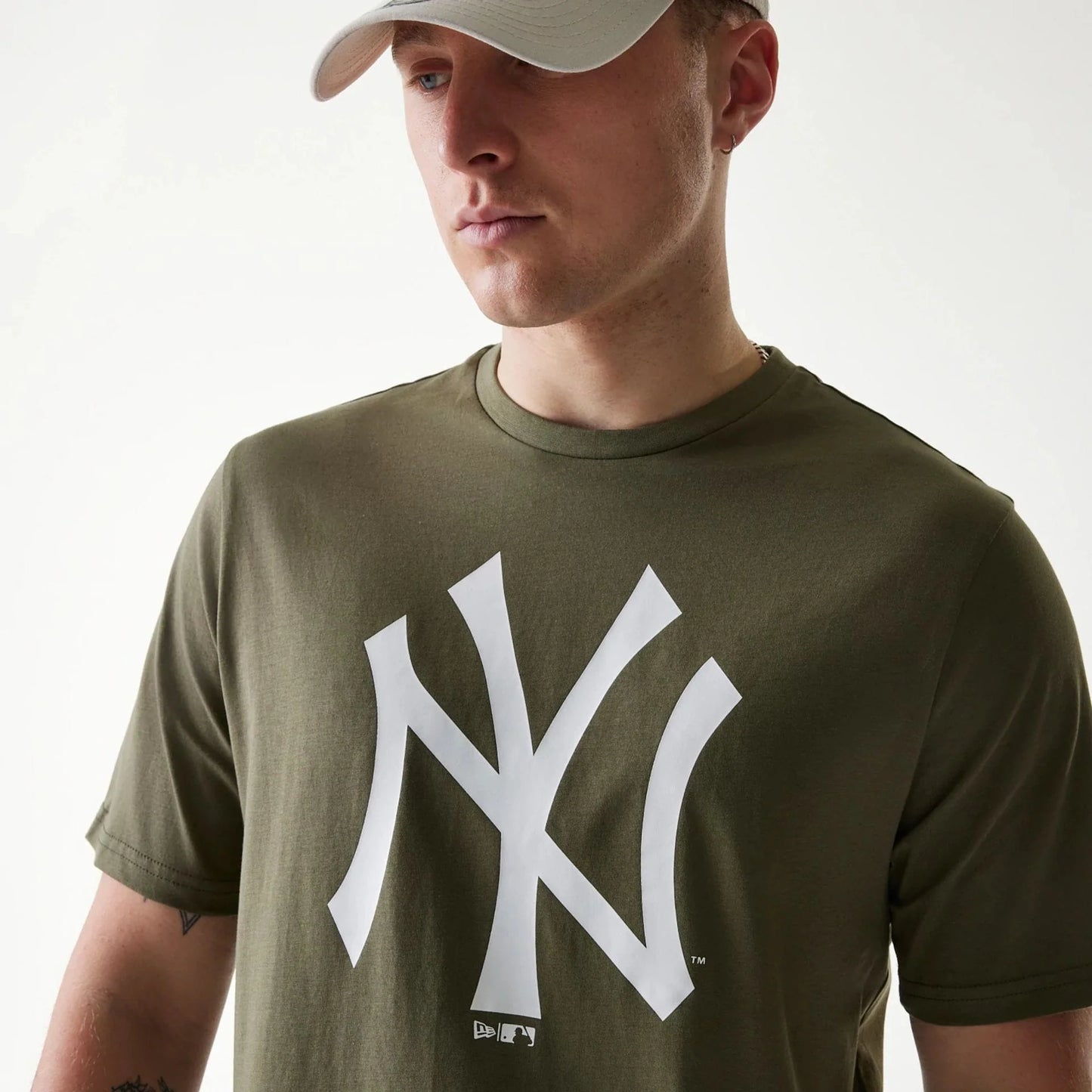 NEW ERA – T-shirt Regular New York Yankees MLB Vert – 60590461